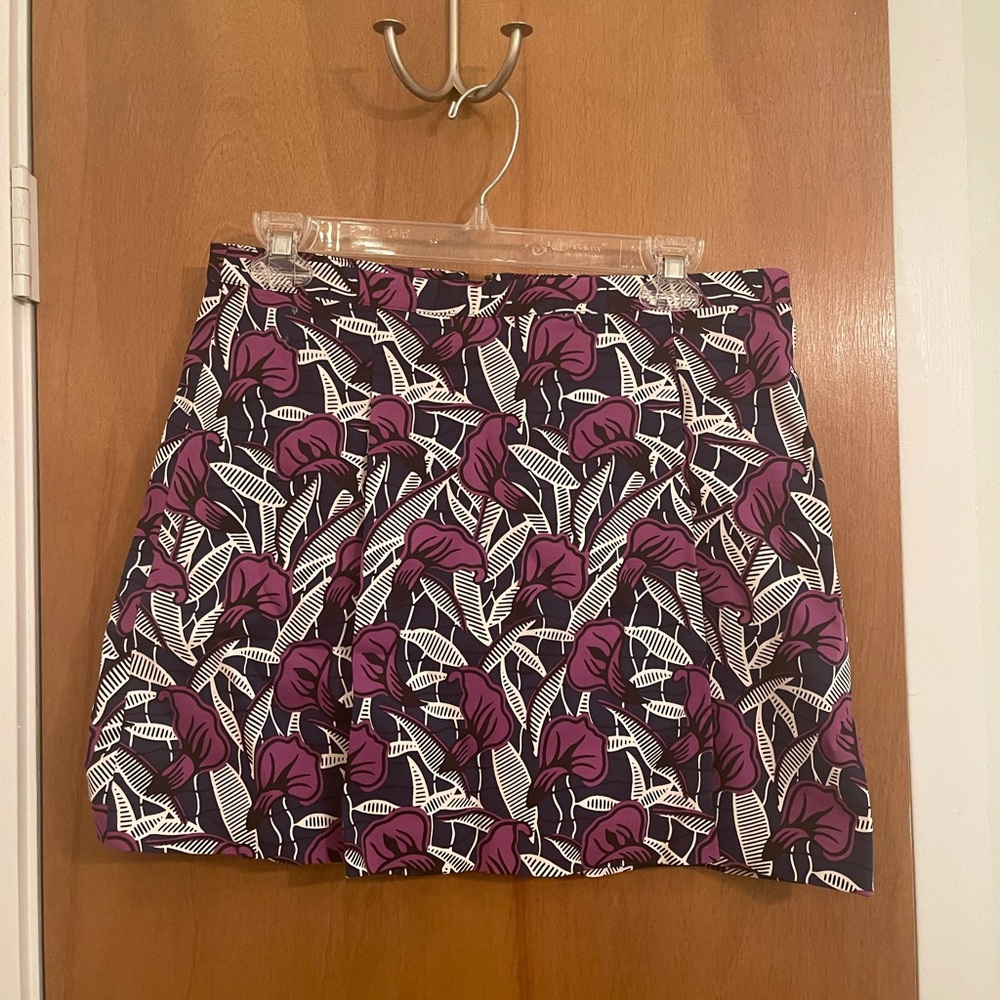 NWT Club Monaco mini skirt size 8